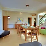 别墅 Marina -bbq, Pool & Garden- By Seareen