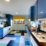 Marina -bbq, Pool & Garden- By Seareen