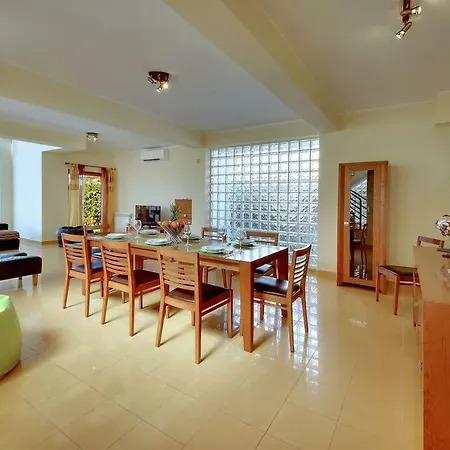 Marina -bbq, Pool & Garden- By Seareen Villa *