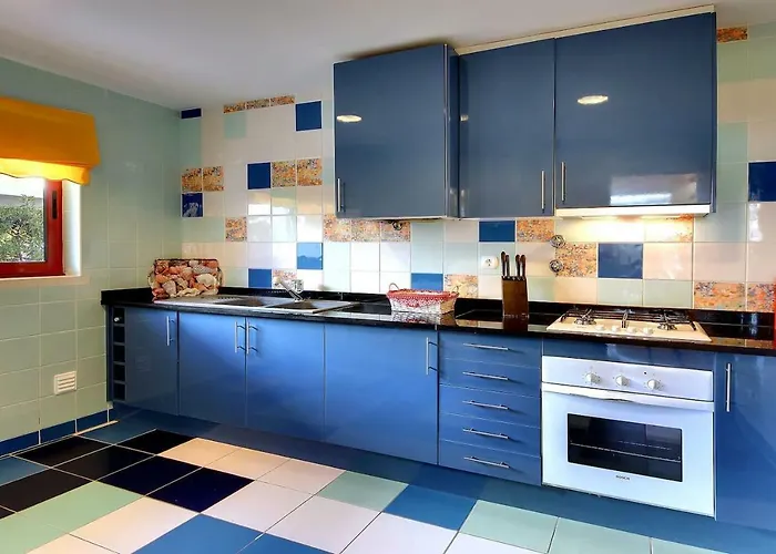 Marina -bbq, Pool & Garden- By Seareen *