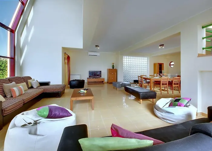 Marina -bbq, Pool & Garden- By Seareen Albufeira