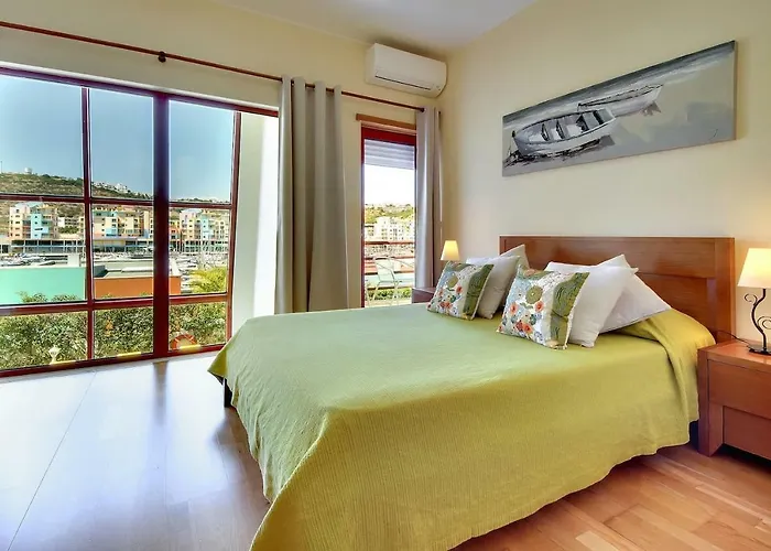 Marina -bbq, Pool & Garden- By Seareen *