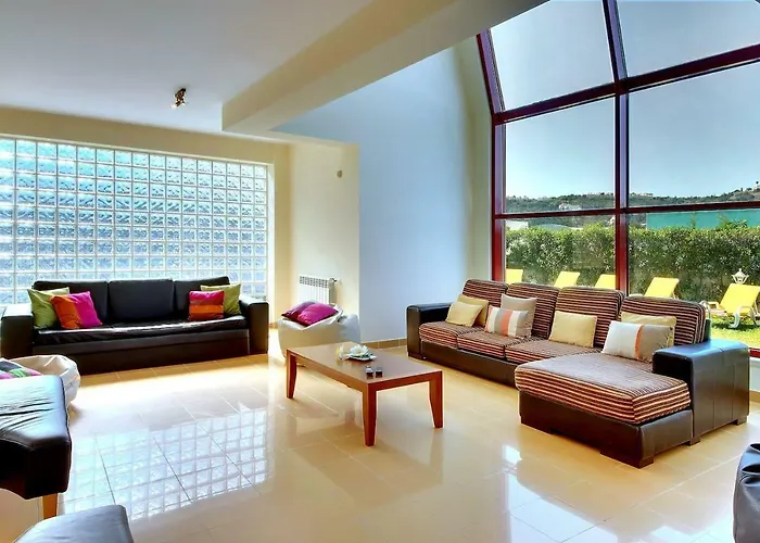 Marina -bbq, Pool & Garden- By Seareen * 阿尔布费拉