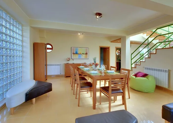 Villa Marina -bbq, Pool & Garden- By Seareen