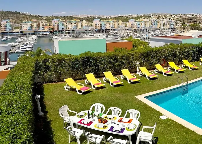 Marina -bbq, Pool & Garden- By Seareen * 阿尔布费拉