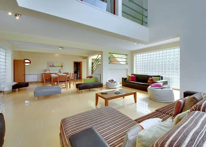 Marina -bbq, Pool & Garden- By Seareen * 阿尔布费拉