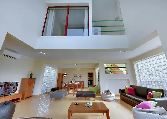 Marina -bbq, Pool & Garden- By Seareen * 阿尔布费拉