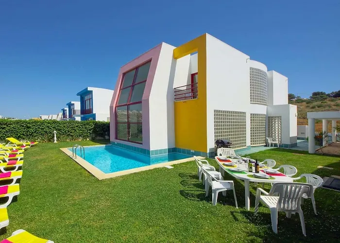 别墅 Marina -bbq, Pool & Garden- By Seareen *